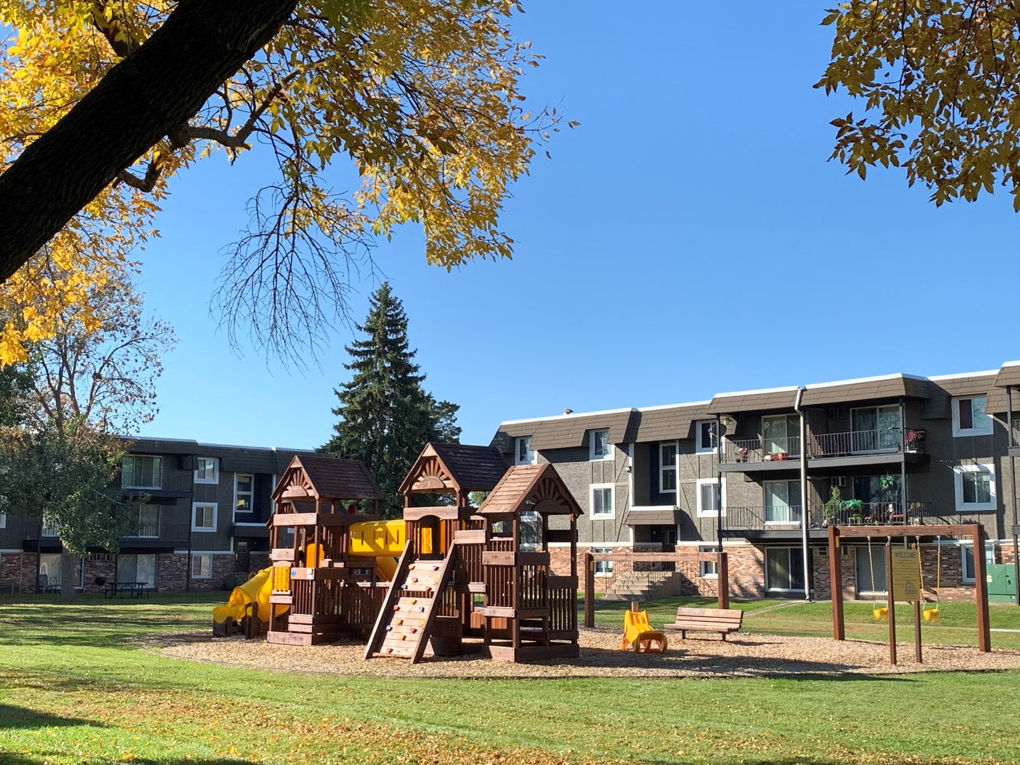 Moonraker Apartments Image 11